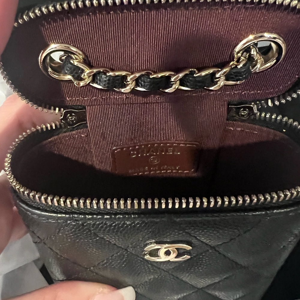CHANEL Black Quilted Chain Bag - Picture 6 of 8